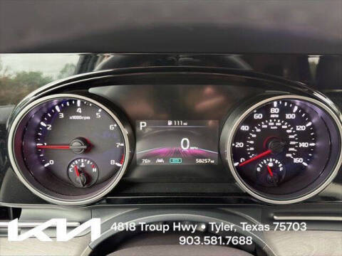 2024 Kia Carnival EX