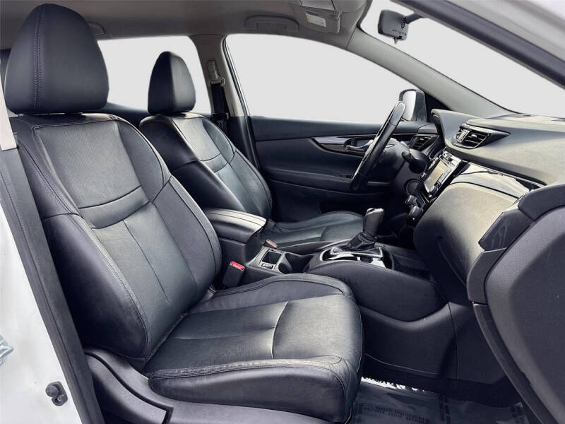 2017 Nissan Rogue Sport SL