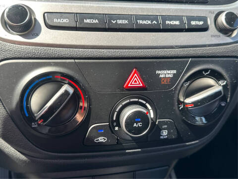 2019 Hyundai Accent SE