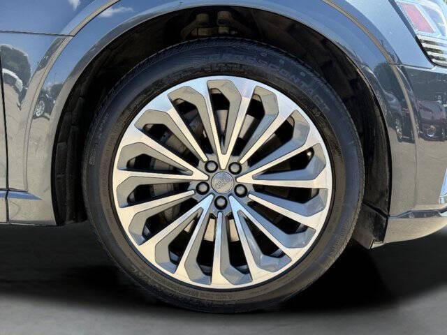 2019 Audi e-tron quattro Prestige