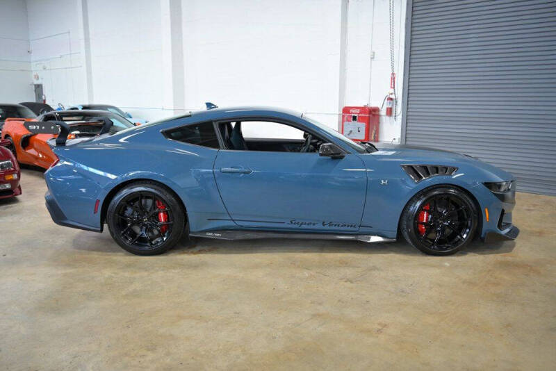 2025 Ford Mustang Dark Horse