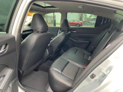 2022 Nissan Altima 2.0 SR