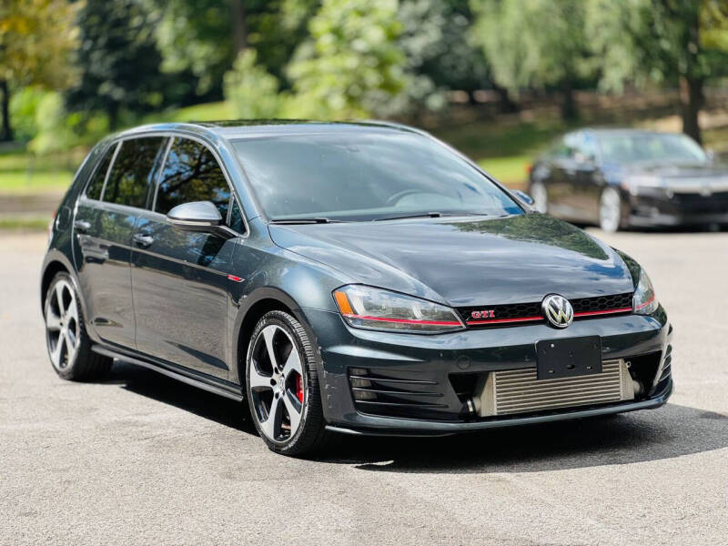 2017 Volkswagen Golf GTI Sport