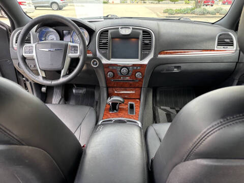 2012 Chrysler 300 Limited