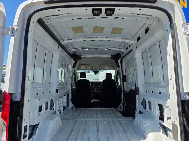 2023 Ford Transit 250