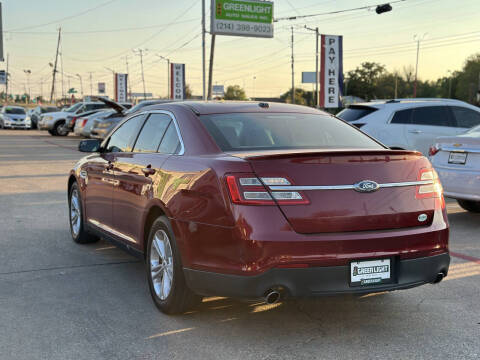 2015 Ford Taurus SEL