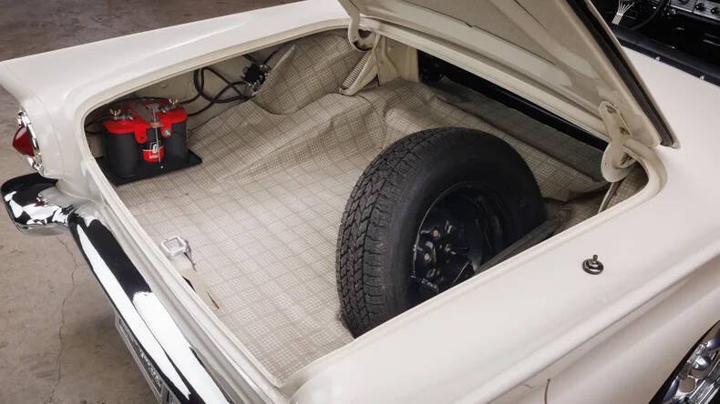 1957 Ford Thunderbird