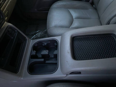 2004 Chevrolet Suburban 1500 LT