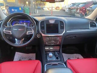 2019 Chrysler 300 Touring L