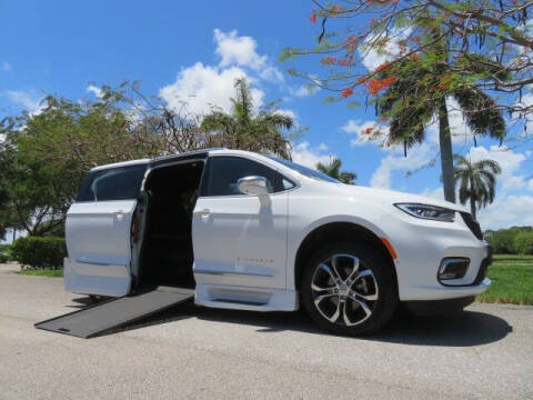 2022 Chrysler Pacifica Pinnacle