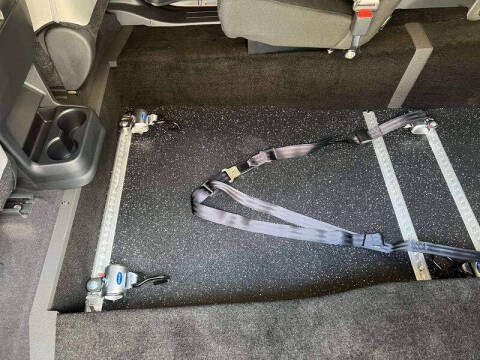 2025 Toyota Sienna LE 8-Passenger