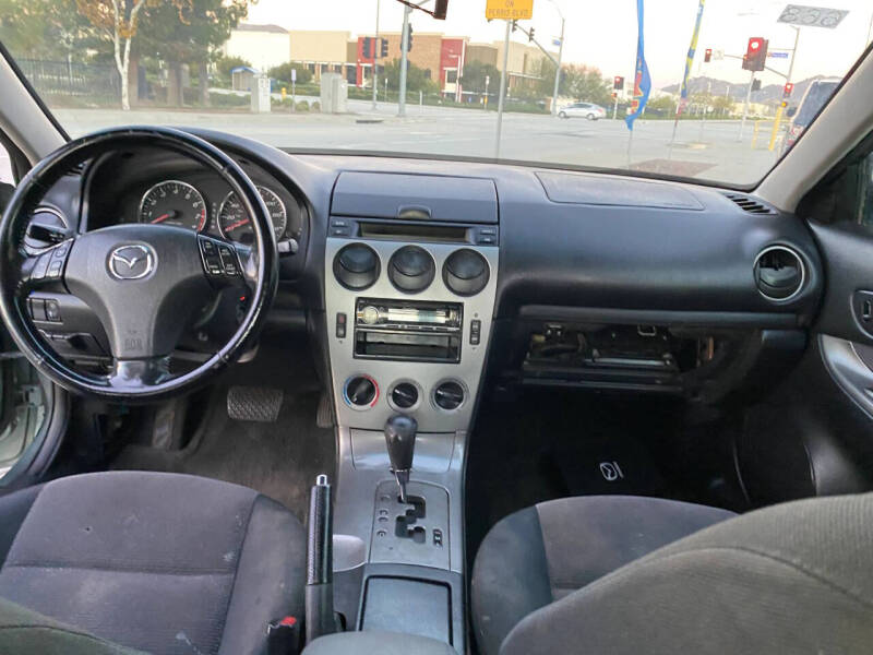 2004 Mazda MAZDA6 i