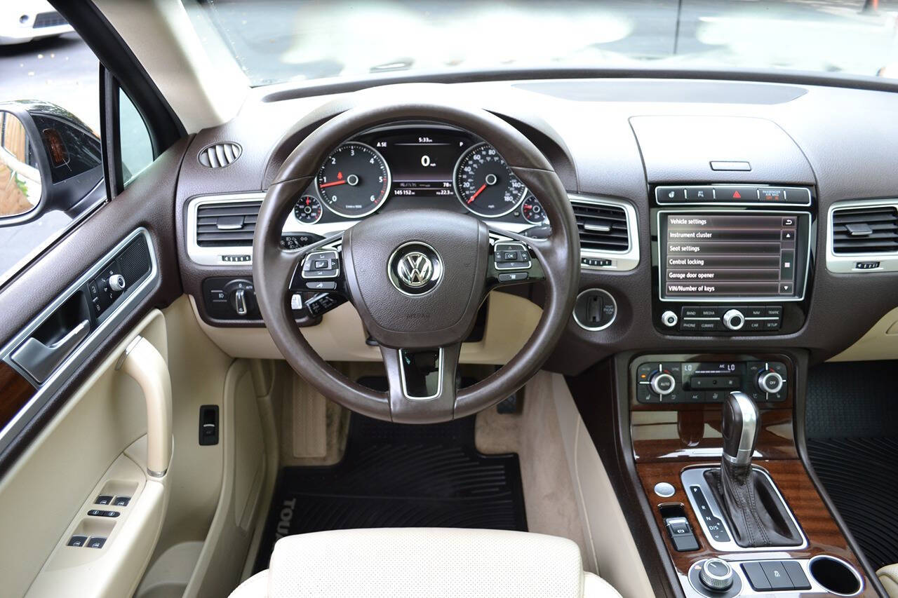 2016 Volkswagen Touareg for sale at Knox Max Motors LLC in Knoxville, TN