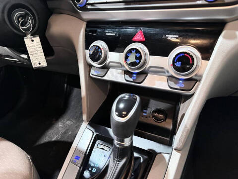 2019 Hyundai Elantra