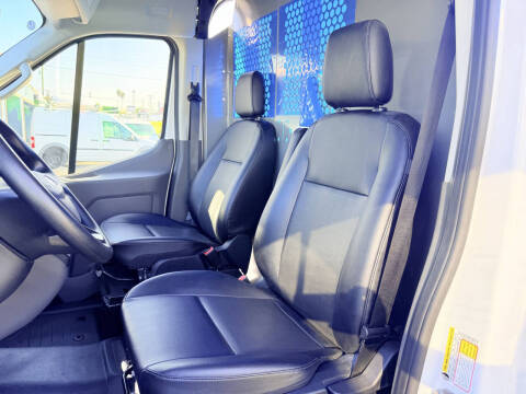 2023 Ford Transit 250