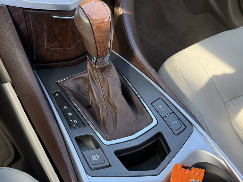 2011 Cadillac SRX Performance Collection