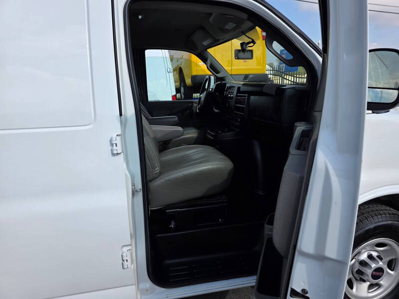 2019 GMC Savana 3500