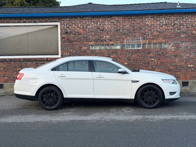 2011 Ford Taurus SEL