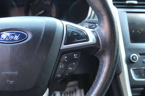 2016 Ford Fusion SE