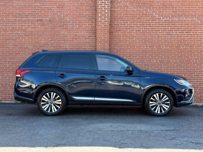2019 Mitsubishi Outlander ES