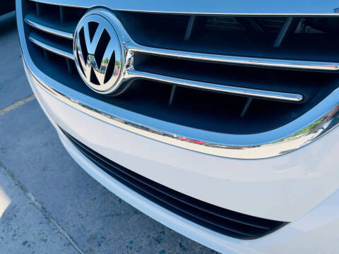 2014 Volkswagen Routan