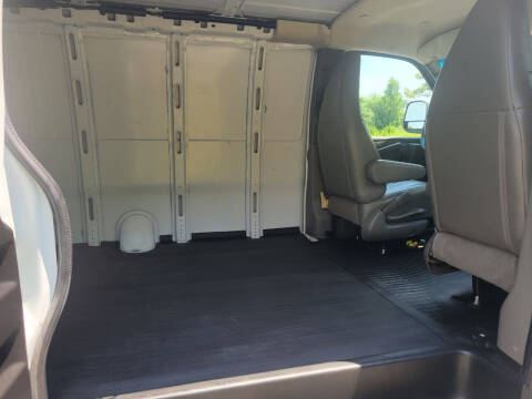 2022 GMC Savana 2500