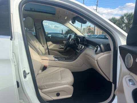 2021 Mercedes-Benz GLC GLC 300