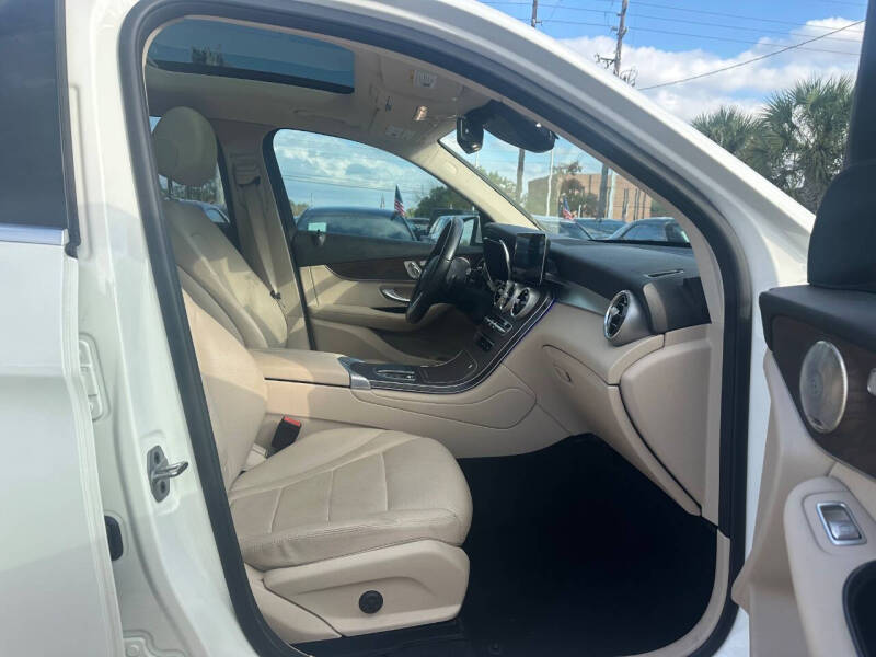 2021 Mercedes-Benz GLC GLC 300