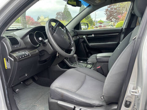 2013 Kia Sorento LX
