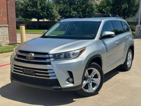 2018 Toyota Highlander for sale at AUTO DIRECT in Houston TX