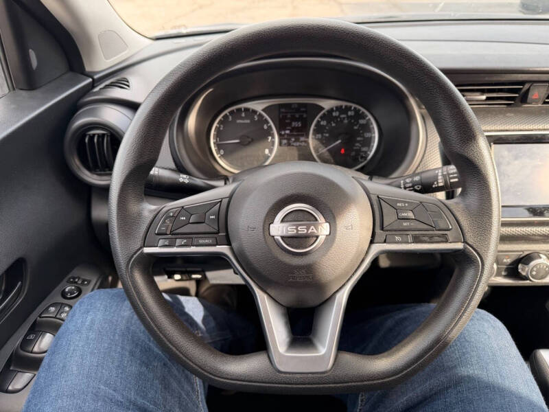 2022 Nissan Kicks S
