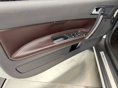 2013 Volvo C70 T5 Premier Plus