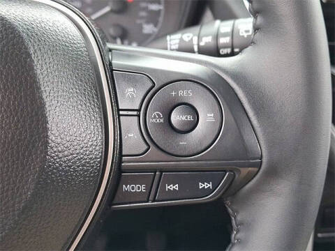 2025 Toyota Corolla Cross LE