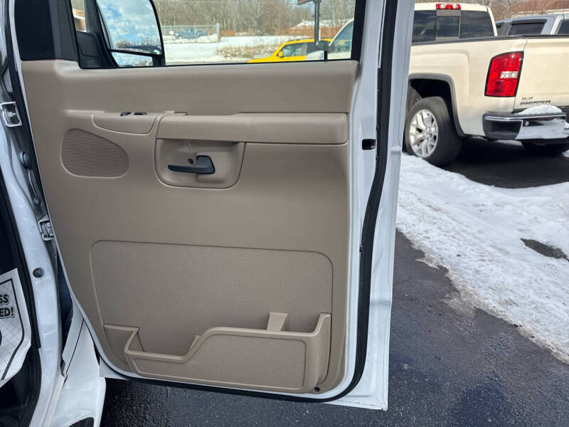 2003 Ford E-Series E-150