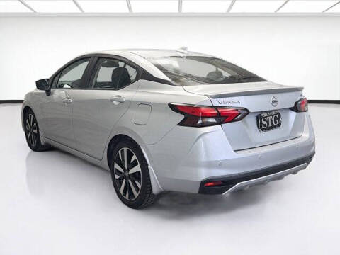 2022 Nissan Versa SR