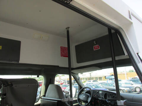 2006 Ford E-Series E-350 SD