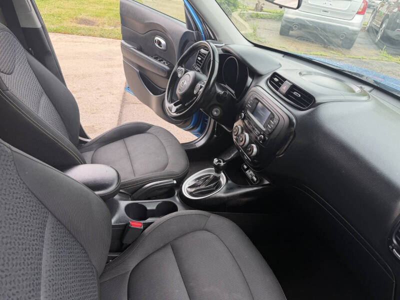 2016 Kia Soul +