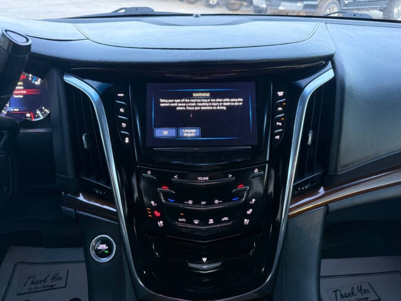 2017 Cadillac Escalade Luxury