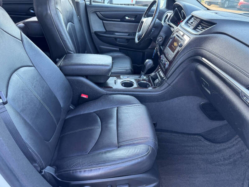 2017 Chevrolet Traverse LT