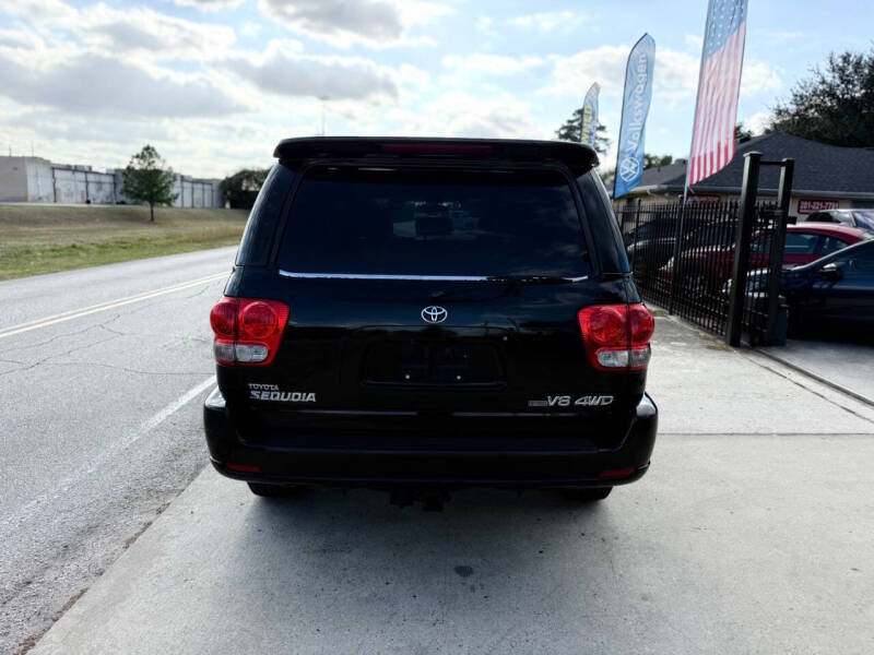 2005 Toyota Sequoia Limited