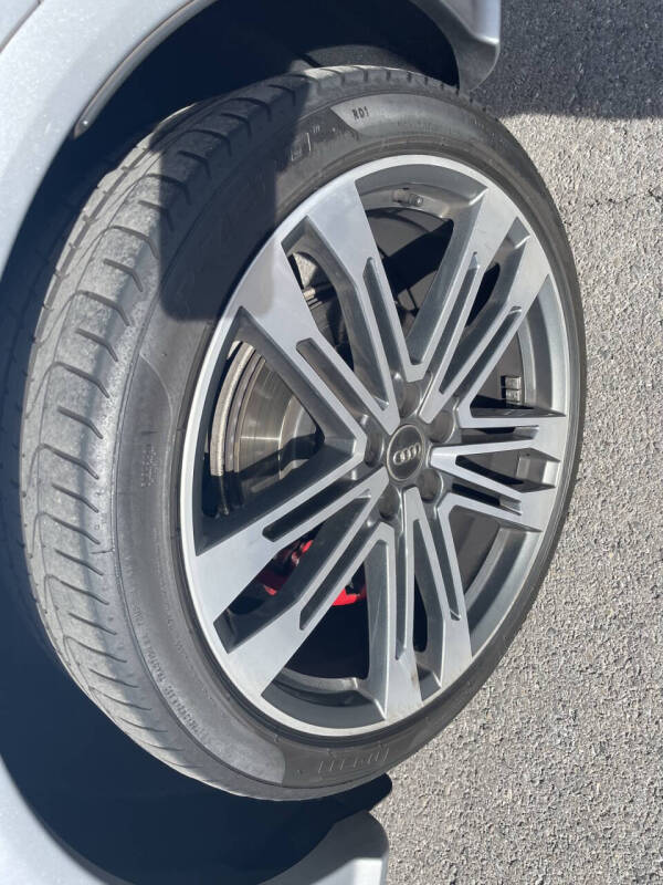 2020 Audi SQ5 3.0T quattro Premium Plus