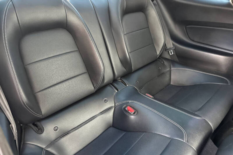 2021 Ford Mustang EcoBoost Premium