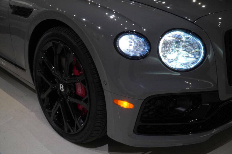 2023 Bentley Flying Spur V8