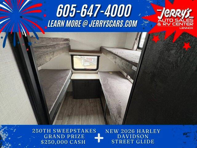 2026 Venture RV Sienna