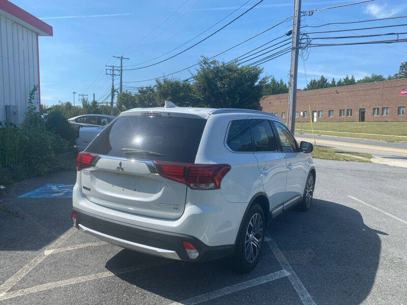 2017 Mitsubishi Outlander SEL photo 6