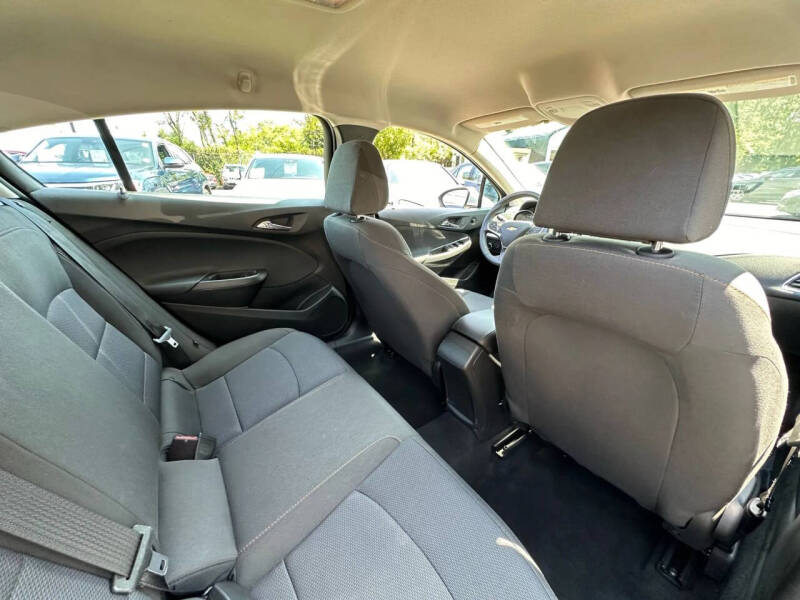 2018 Chevrolet Cruze LS Auto