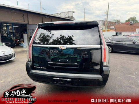 2018 Cadillac Escalade ESV Luxury