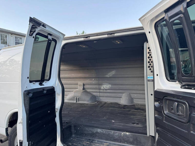 2019 Chevrolet Express 2500