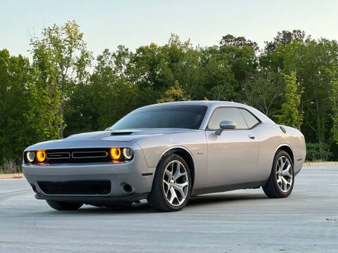 2015 Dodge Challenger SXT Plus