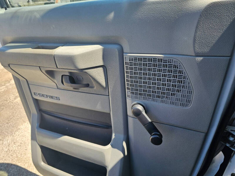 2016 Ford E-Series E-350 SD
